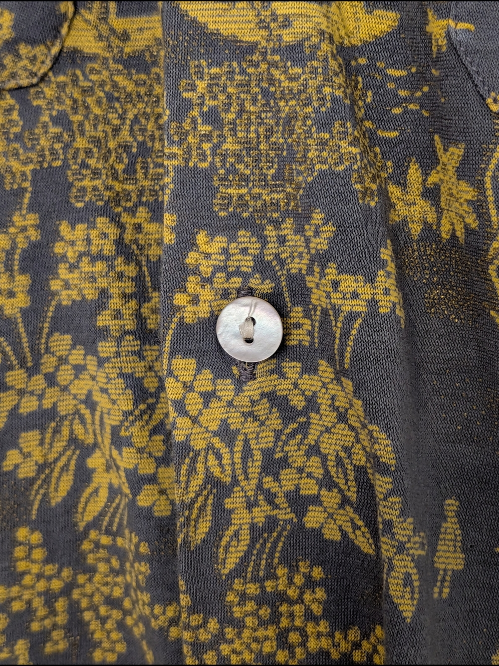 RARE! Custo Barcelona Vintage Y2K Japanese Floral Button-Up Shirt in Olive Gold - Picture 6 of 10